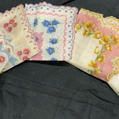 Lot 5 Vintage Floral Detailed Handkerchiefs
