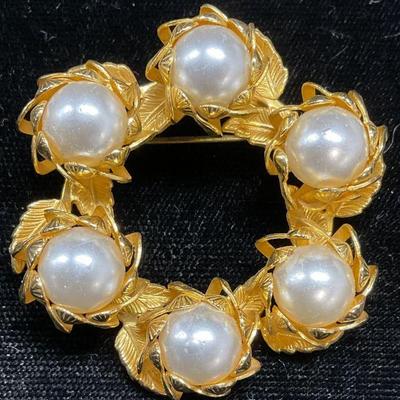 Vintage Gold Tone Faux Pearl Wreath Brooch
