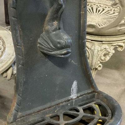 Vintage Green Iron Wall Mounted Garden Fountain
