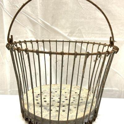 Antique Metal Basket w Handles
