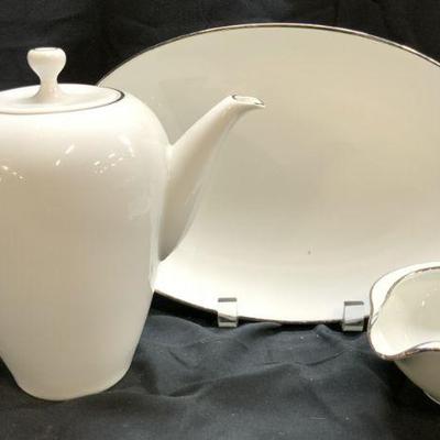 JOHANN HAVILAND Porc Teapot Srv Dish & Gravy Boat
