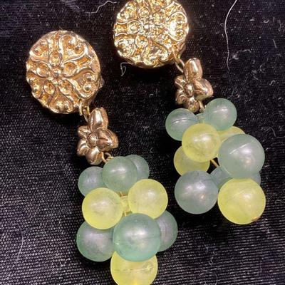 Vintage Gold Tn Green Grape Dangle Earrings
