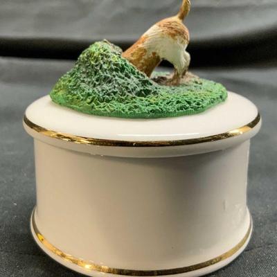 SHIRES Porc Trinket Dish W Dog in Bush

