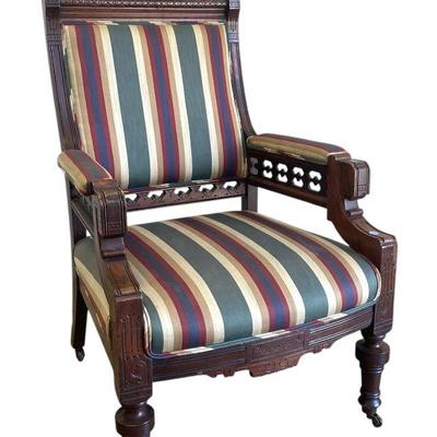 AMERICAN EASTLAKE ARMCHAIR
