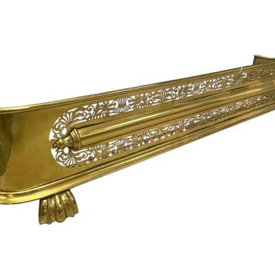 ORNATE ANTIQUE FOOTED BRASS FIREPLACE FENDER