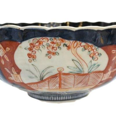 ANTIQUE JAPANESE MEIJI IMARI SCALLOPED BOWL