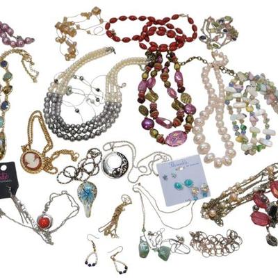 LARGE LOT OF COSTUME JEWELRY