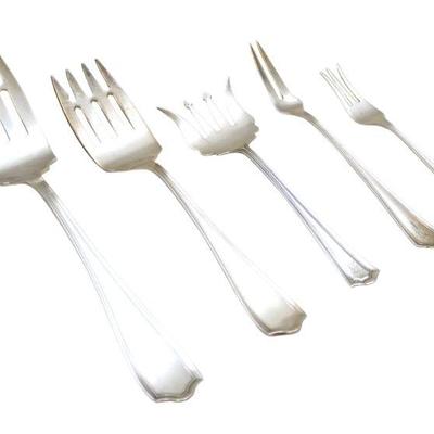 5 AMERICAN STERLING SILVER SERVING FORKS