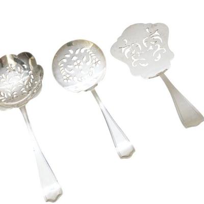3 pc STERLING 1910 MARYLAND SERVING PIECES INCL WAFFLE
