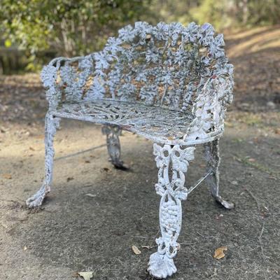 VICTORIAN LEAF & GRAPEVINE CAST IRON GARDEN BENCH