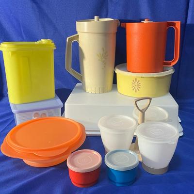 Large Vintage Tupperware Lot 