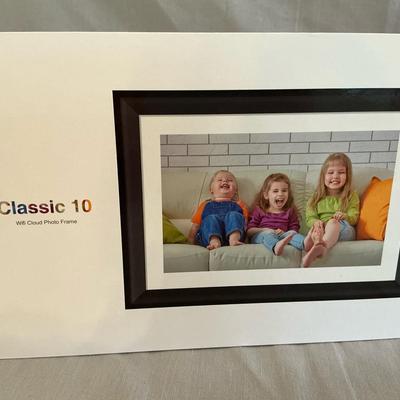 Dragon Touch WiFi Cloud Digital Photo Frame 