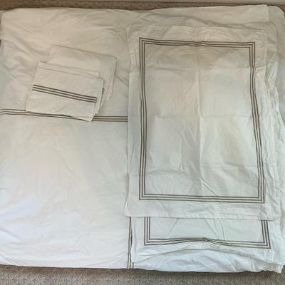 Pottery Barn White Gray Hotel Stitch Full/Queen Duvet Cover + Shams