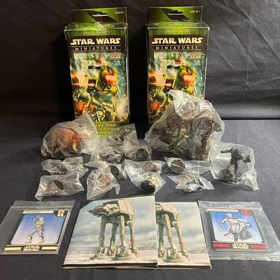 2 Star Wars Miniatures Booster Packs