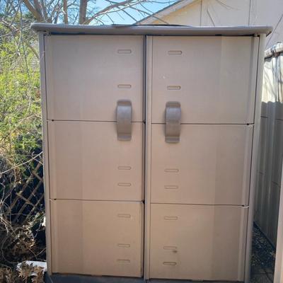 Rubbermaid Shed #1