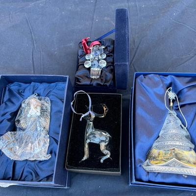 Specialty Ornaments 