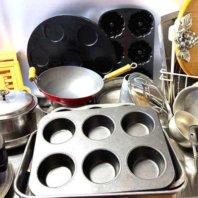 Lot 112: For The Love Of Baking And Cooking