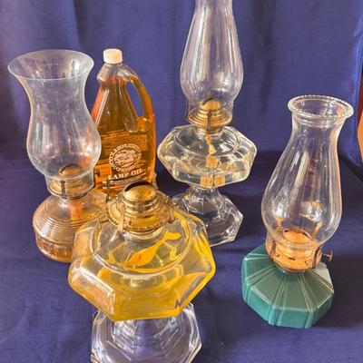 Lot 276: Vintage Oil Lamps