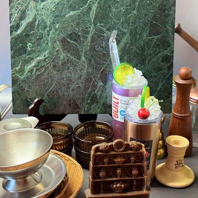 Lot 124: Baroda Green Stone From India , New Beverage Mugs,  Glasses, And More