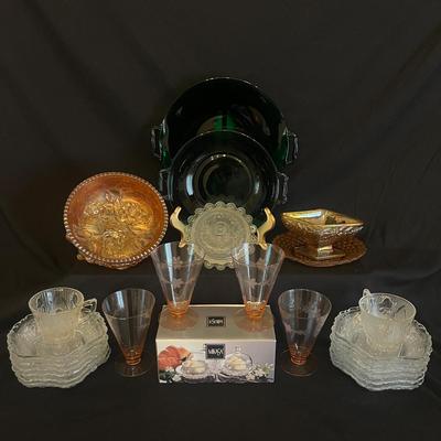 Lot 311: Colorful And Shabby Chic Vintage Glassware