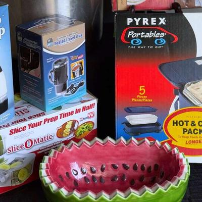 Lot 167: Everything To Prepare And Take To The Potluck Dinner Party