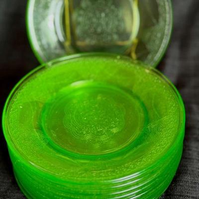 Lot 186: Set Of 10 Six Inch Green Uranium Plates