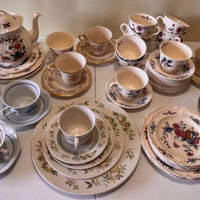 Lot 269: Tea Time  
