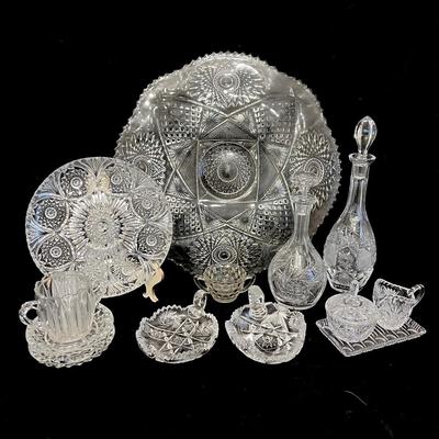 Lot 301: Crystal And Cut Glass Servingware 