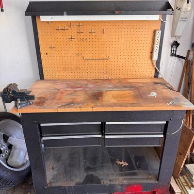 Lot 226: Garage Workbench  With 4 Drawers And Lighting