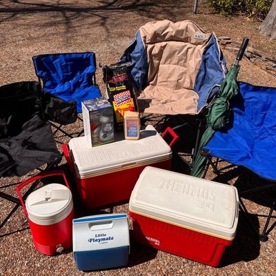 Lot 222: Time For A Picnic