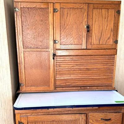 Lot 102: Antique Oak Hoosier with Flour Sifter and Bread Drawer