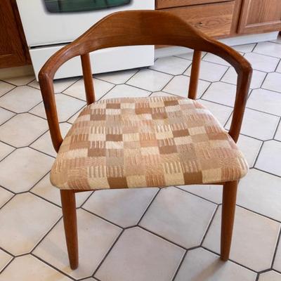 The chairs are in excellent condition. 