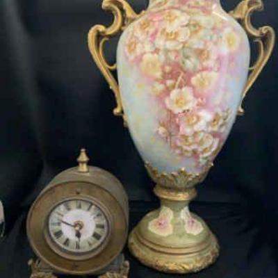 Sh038 vintage vase and decorative clock