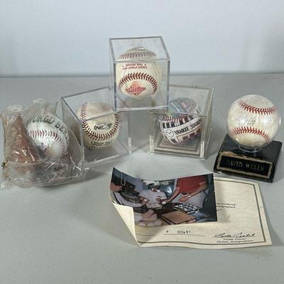 (5pc) World Series & Other Baseballs | Including a David Wells signed baseball, and four other baseballs / commemorative balls.