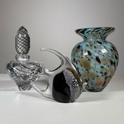 (3pc) Art Glass | Including a blown glass vase in shades of brown and blue, a contemporary Murano art glass fish by V. Jason and Co.,...