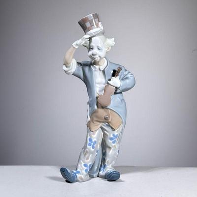 LLadro Clown | Clown with violin and top hat in shades of gray, taupe and blue. Marked on the bottom. - h. 14 x w. 5 x d. 4 in