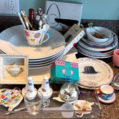 Mixed lot of kitchen items