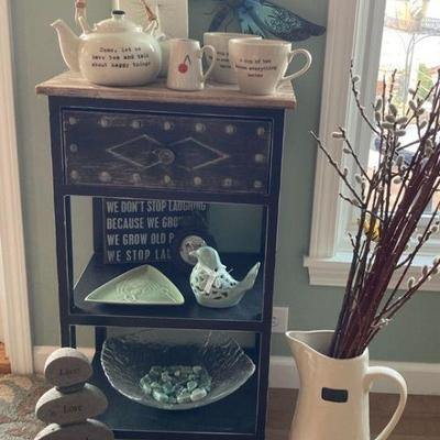 Table and decor