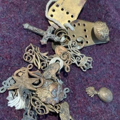 Spanish infantry uniform buttons
