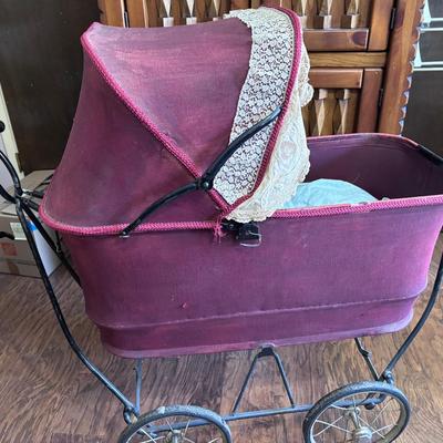 Antique Baby Buggie