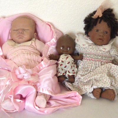 Truly Real And Lee Middleton Dolls With Little  Friend