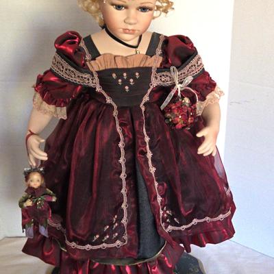 Signed/Nmbrd  'Gwendolyn' Doll From Denton 1244/2500