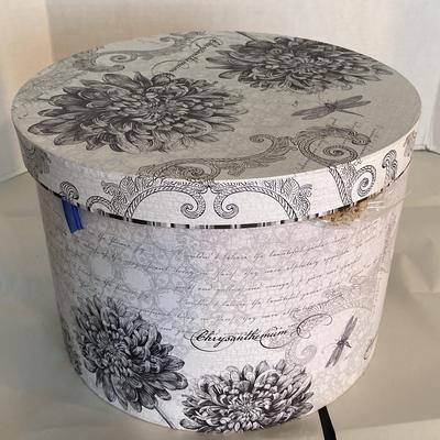 Huge Assort. Vintage Doilies, Handmade Goods