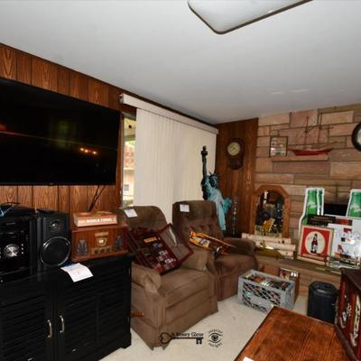 0464 family room