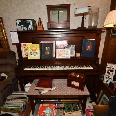 0466 family room