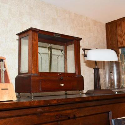 0493 family room