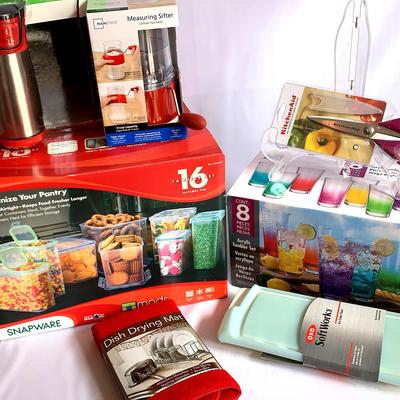 Brand New Kitchen Accessories! Tumblers, Storage Containers, Scissors, Sifter, Ice Tray, And More! 