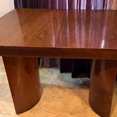 Beautility Tea Table with Leaf