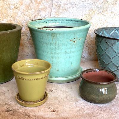 GREEN thumb,GREEN pots - Lot 2  