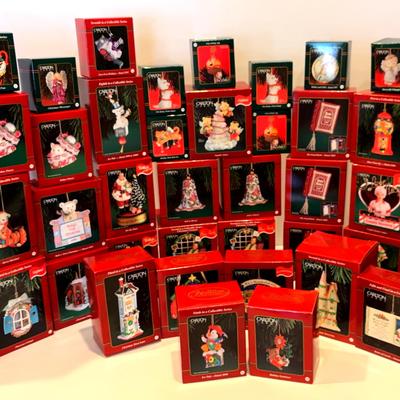 Heirloom Collection Carlton Cards Christmas Ornaments 